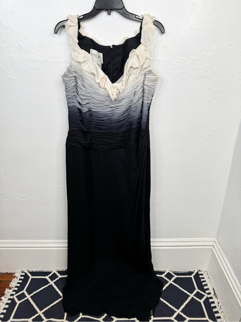 Liancarlo Couture Silk Gown Womens Size 14 Ombre Ruched Sleeveless Maxi Dress